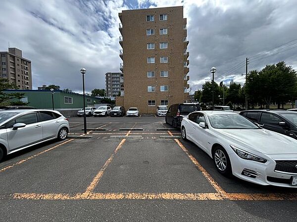 【駐車場】一台分(16番)を確保しております。