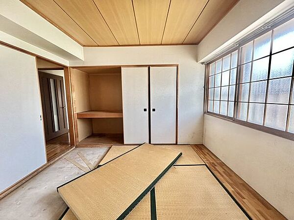 【リフォーム中　和室から洋室に変更】