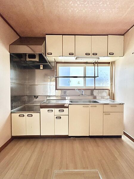 detached 北海道江別市文京台南町35-11
地図を見る