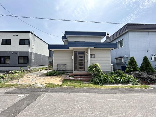 detached 北海道江別市文京台南町35-11
地図を見る