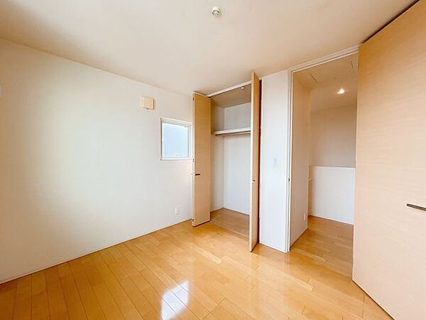 洋室　生活に合わせたお部屋の使い方で心地いい住まいつくりをお楽しみ下さい。