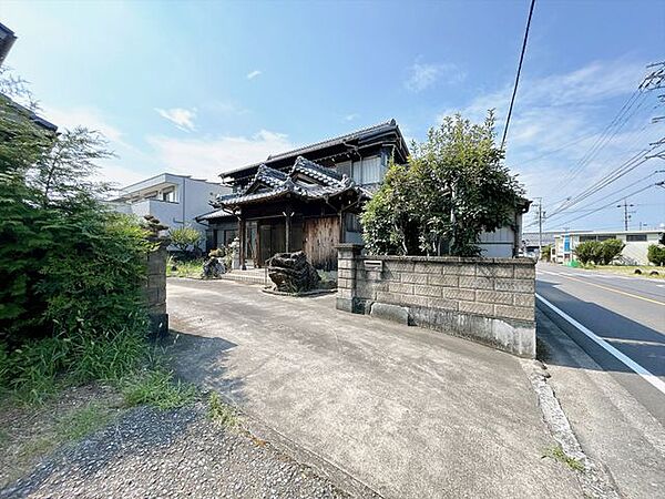 自社売主物件につき随時内覧可能です。お電話かメールでご希望日をお知らせください。