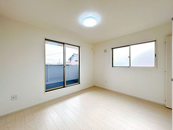 2階西側7帖洋室　生活に合わせたお部屋の使い方で心地いい住まいつくりをお楽しみ下さい。