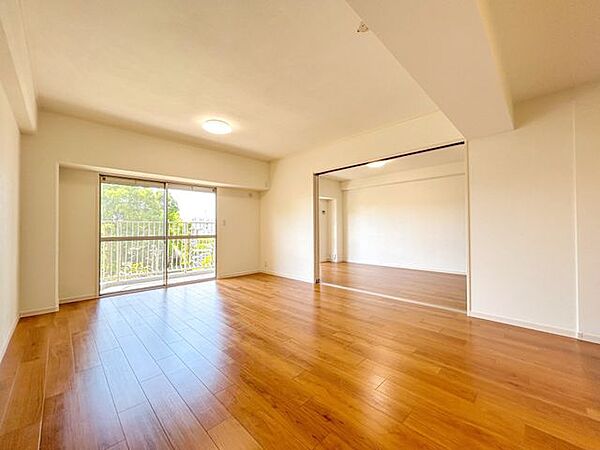 価格には消費税、リフォーム費用を含みます。リフォーム完了。いつでもご案内可能。内覧希望の方はお電話ください。