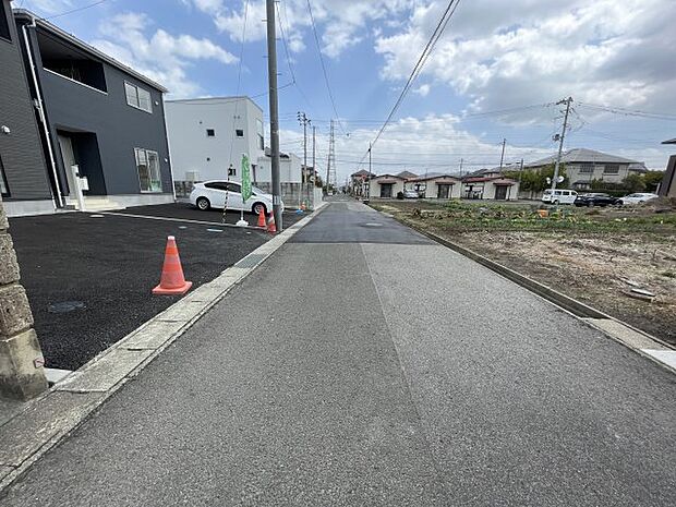 前面道路含む現地写真