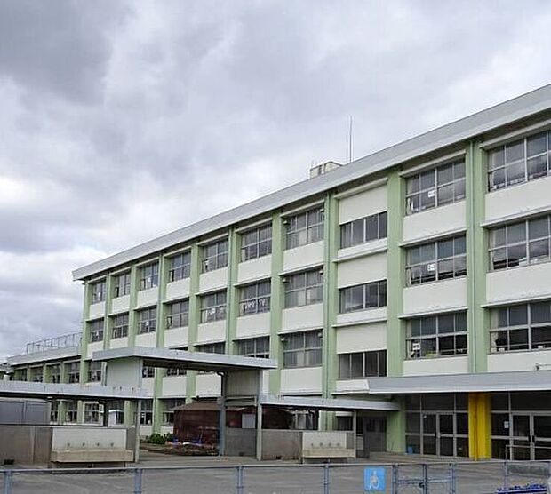 鈴鹿市立玉垣小学校 1440m