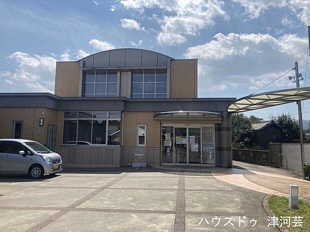 駒田医院診療時間/9:00〜12:00(受付12:00迄) 14:00〜18:00(往診、訪診)休診日/土曜午後、日曜、祝日、お盆、年末年始特別休診あり駐車場/有 4620m