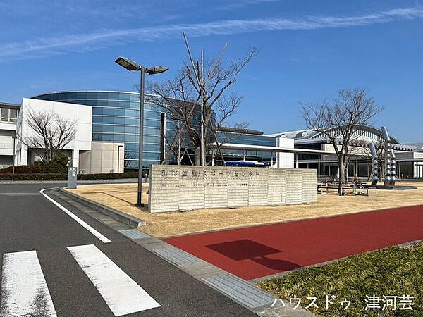 サオリーナ（津市産業スポーツセンター）営業時間／9：00～22：00（イベントの状況により変動します）休館日／年末年始（12月29日～翌年1月3日）※その他臨時休館日あり 2600m