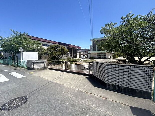 立成小学校 1080m