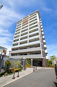 外観:【外観】2021年12月築の築浅マンションです。JR東海道本線「刈谷」駅まで徒歩11分の立地です。 外観:【外観】2021年12月築の築浅マンションです。JR東海道本線「刈谷」駅まで徒歩11分の立地です。