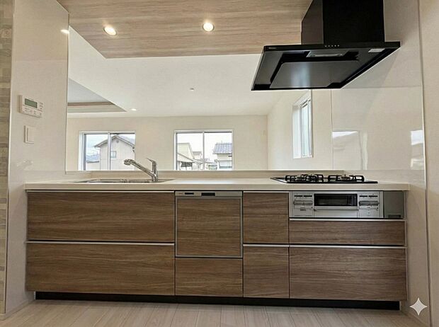 収納力と使い勝手を両立。毎日のお料理が快適になるキッチン。※掲載写真は同一モデルの施工事例です。本物件とは仕様・設備・色等が異なる場合があります