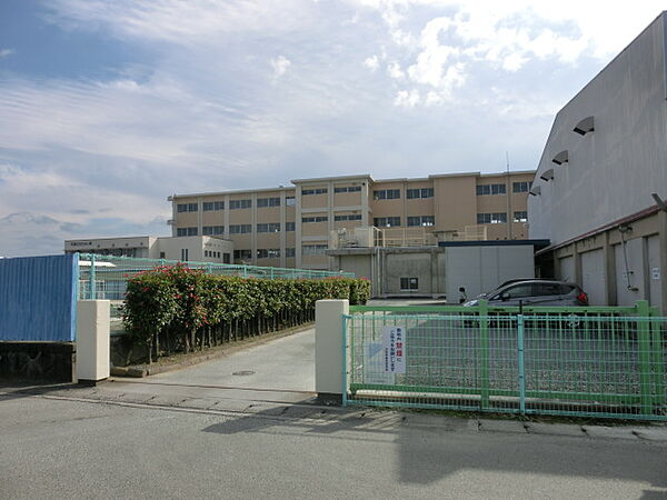 浜松市立与進北小学校（1418m）