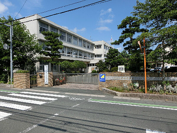 浜松市立蜆塚中学校（1328m）
