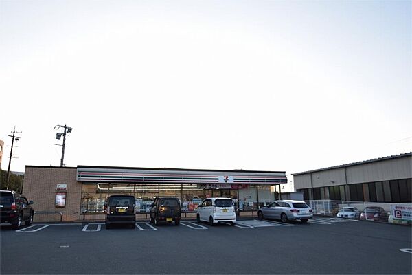セブンイレブン 佐鳴台グリーンストリート店（433m）