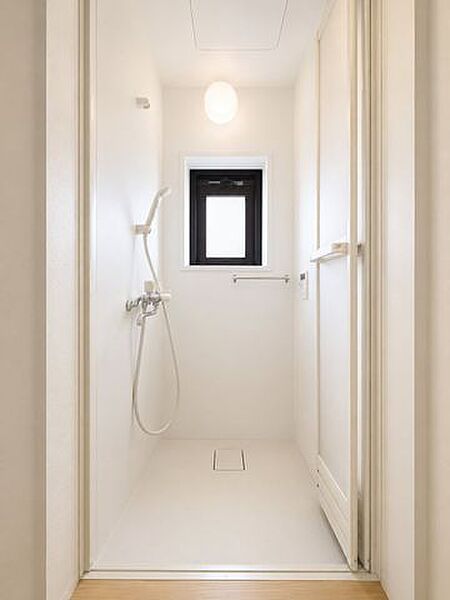 ◇シャワールーム◇窓付きで換気ばっちり※AI加工画像につき、一部現況と異なります。
