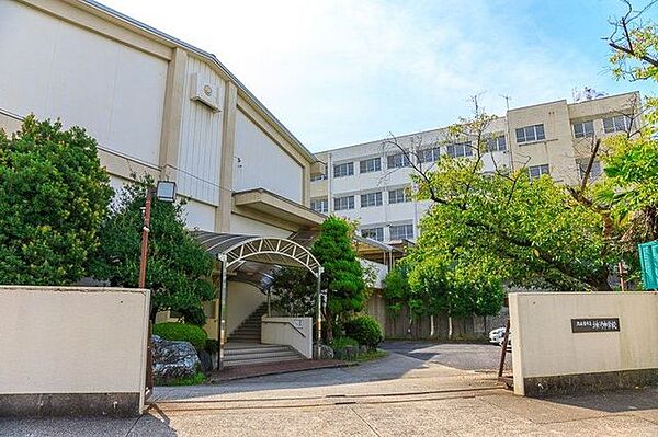 名古屋市立神沢中学校 徒歩24分。 1870m