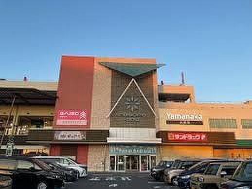 ヤマナカ大府店 徒歩20分。 1600m