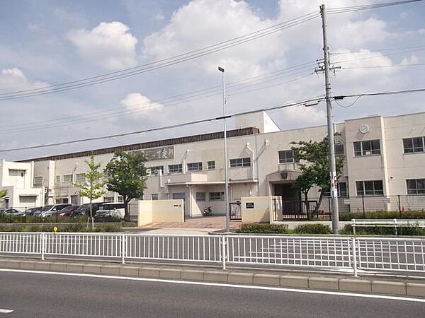 名古屋市立志段味中学校 徒歩33分。 2630m