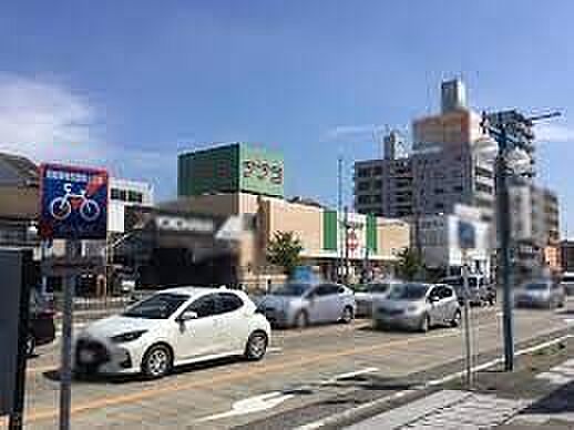 ナフコトミダ熱田店 徒歩10分。 800m