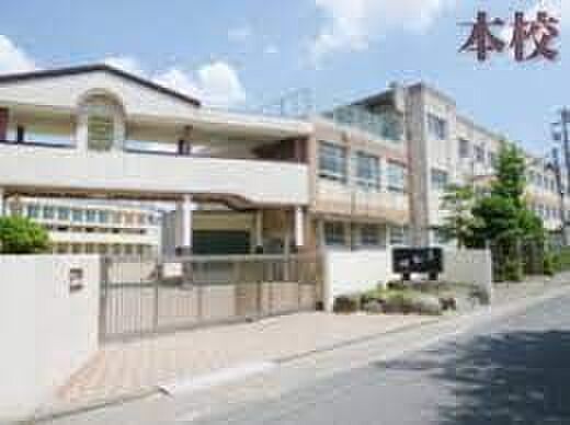 名古屋市立日比野中学校 徒歩17分。 1360m