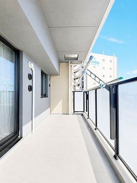 ◇南面バルコニーで日当たり通風良好※AI加工画像につき、一部現況と異なります。