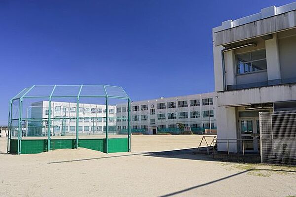 名古屋市立有松小学校 徒歩12分。 960m