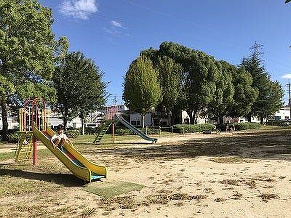 城下公園 徒歩2分。 160m