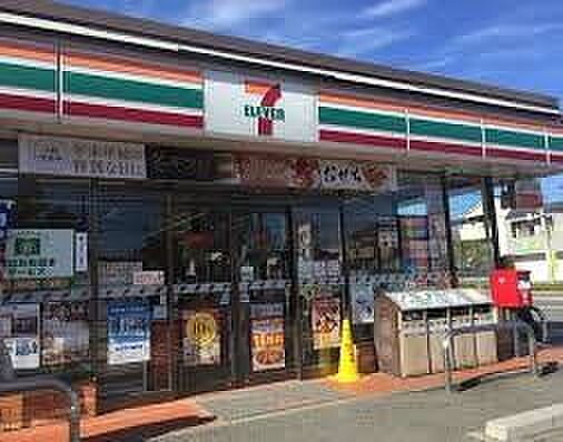セブンイレブン大府駅西店 徒歩3分。 240m