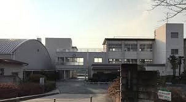 大府市立石ヶ瀬小学校 徒歩13分。 1040m
