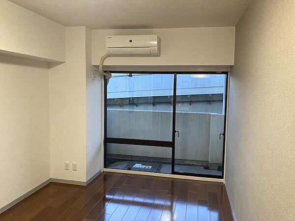 洋室を拡大表示