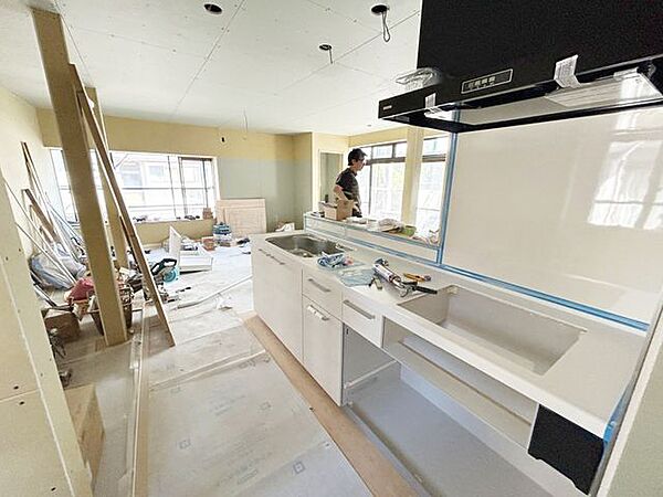 【リフォーム中】キッチンは永大産業製の新品に交換します。ガスは個別プロパンです。