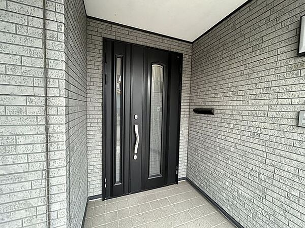 【リフォーム済】玄関です。鍵交換を行いました。