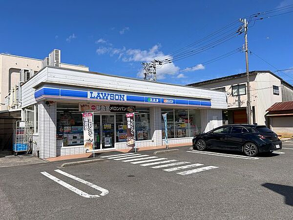 ローソン敦賀新和町店まで約600m。（徒歩8分） 570m