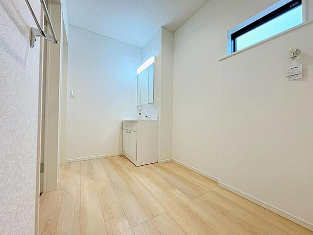 【2025年10月撮影/建築中】