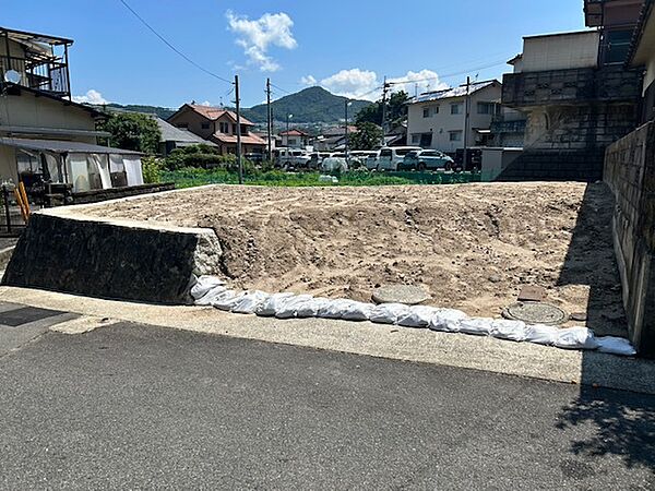 正面右側