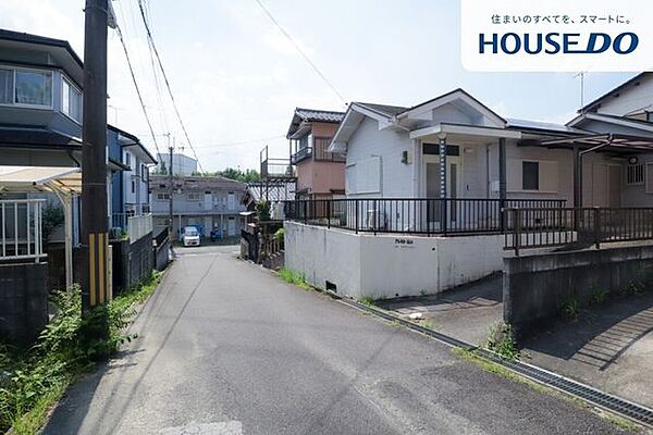 前面道路は5ｍで駐車も楽々！
