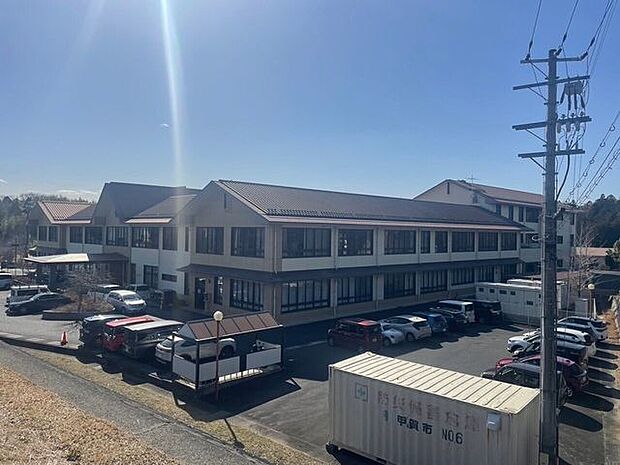 伴谷東小学高 610m