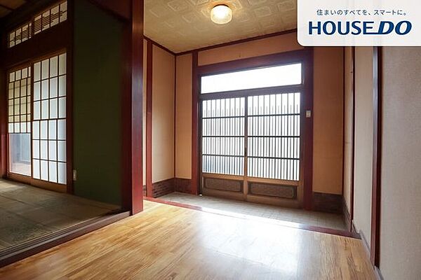 広々とした玄関でお客様をお出迎えできます。