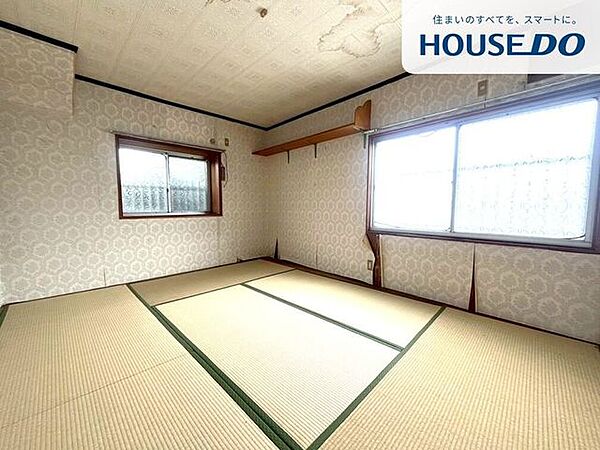 洋室奥の6和室6帖。
