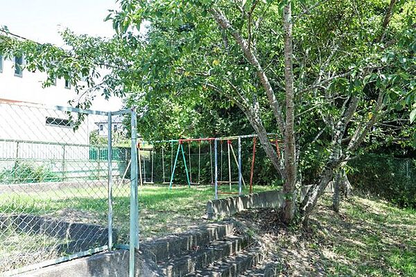新城西ヵ瀬公園 370m