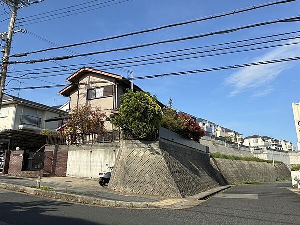 現地（2026年5月）撮影南面は道路のため遮る建物がなく陽当たり良好！