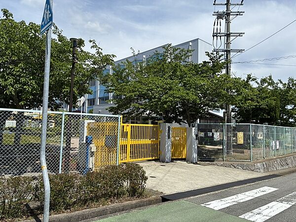 星和台小学校まで徒歩9分！