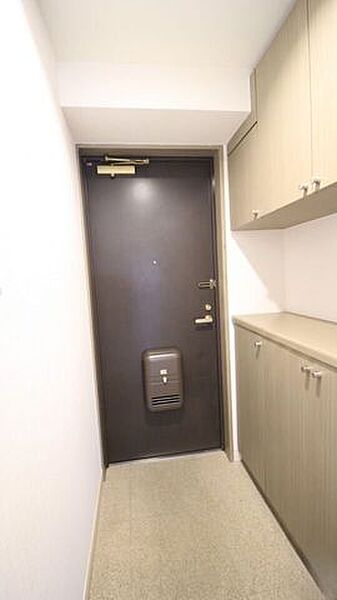 ※こちらの写真は家具消し等の加工を行っております。