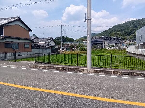 道も広く資材置き場用地としてもご利用いただけます！