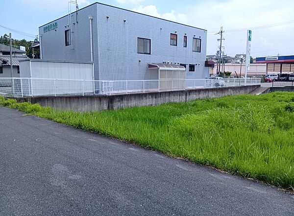 道も広く資材置き場用地としてもご利用いただけます！