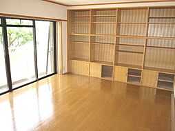 アーバン・ドヌール 210 2階2SKのリビング/ダイニング