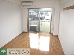 ドルフ喜多見 206 2階1Kのリビング/ダイニング