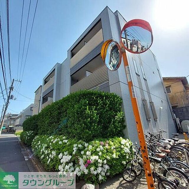 2 / 11