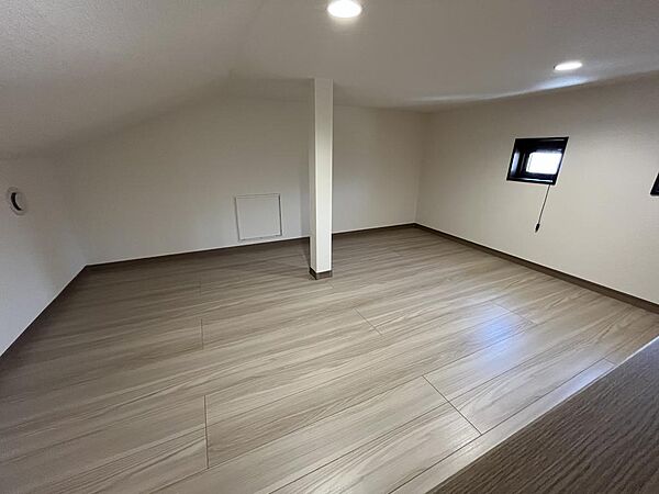 用途に合わせて使える屋根裏収納