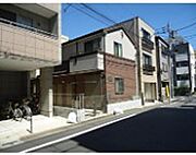 早稲田駅より徒歩2分 1階 築18年の賃貸物件